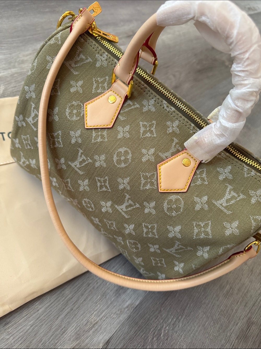 Source Unknown Olive Monogram Satchel with Natural Tan Handles - Picture 4 of 9